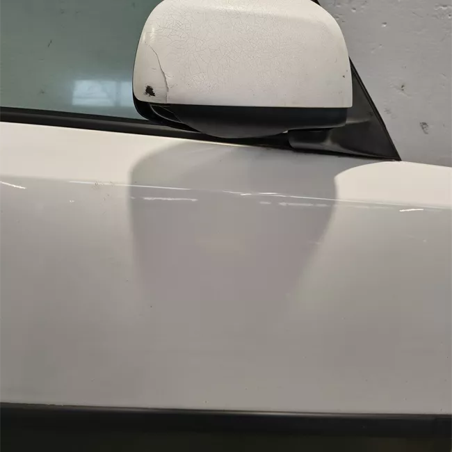 Porta anteriore destra