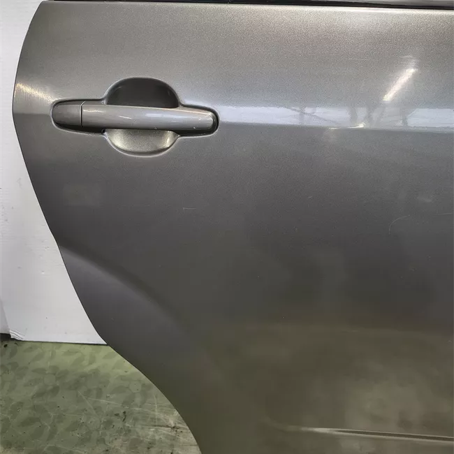 Porta posteriore destra