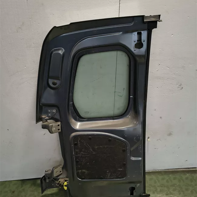 Porta carico posteriore a battente destra Vetrata