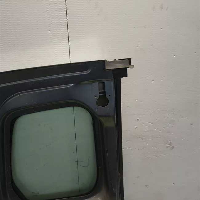 Porta carico posteriore a battente destra Vetrata