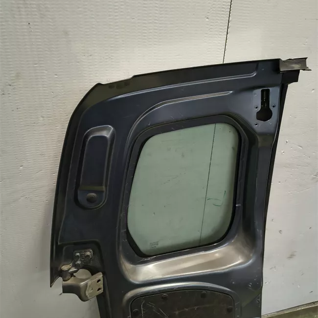 Porta carico posteriore a battente destra Vetrata