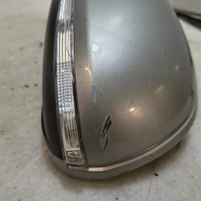 Retrovisore esterno regolazione elettrica sinistro con luce di orientamento