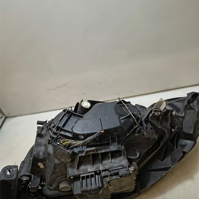 Proiettore destro Bi-xeno