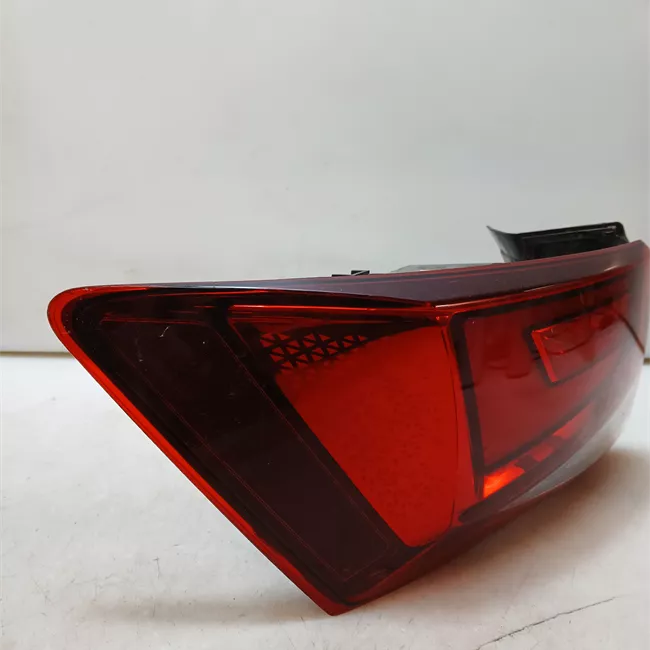 Fanale posteriore parte esterno sinistro Led animato