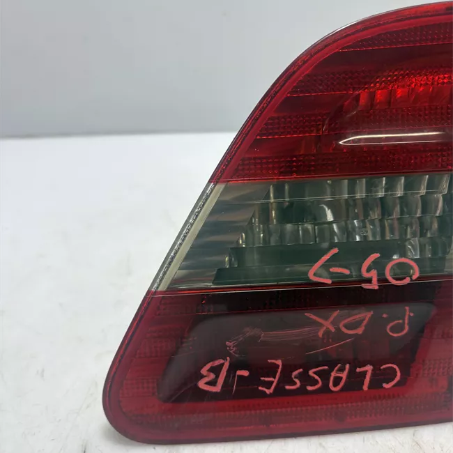 Fanale posteriore parte interno destro con pacchiusura Cromo