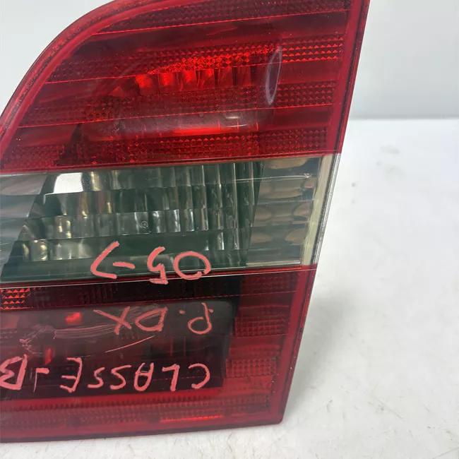 Fanale posteriore parte interno destro con pacchiusura Cromo