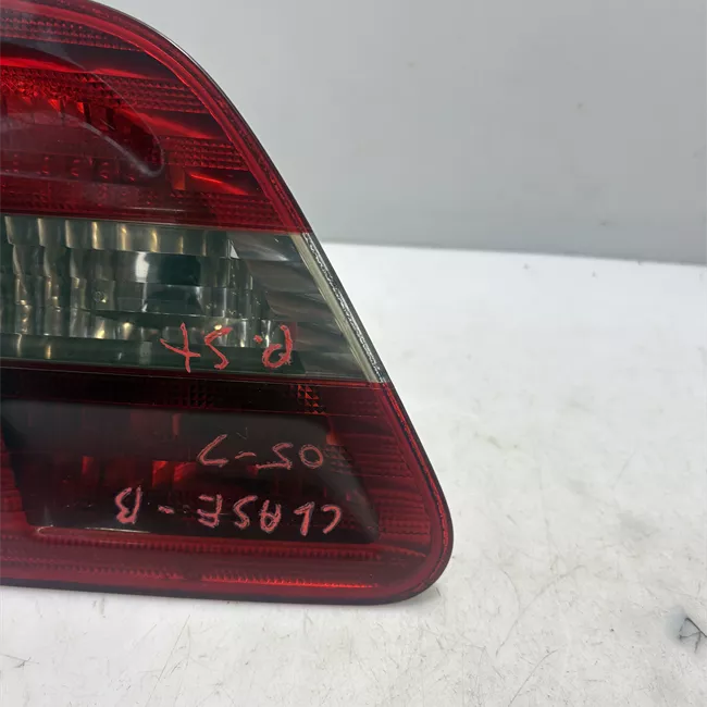 Fanale posteriore parte interno sinistro con pacchiusura Cromo