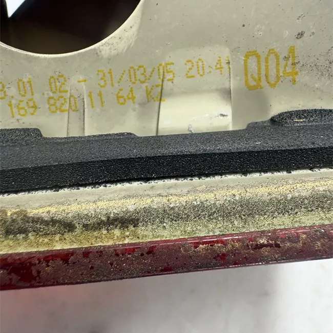 Fanale posteriore parte interno sinistro con pacchiusura Cromo