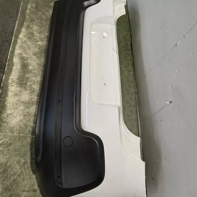 Paraurti posteriore superiore con allargat.parafango primer