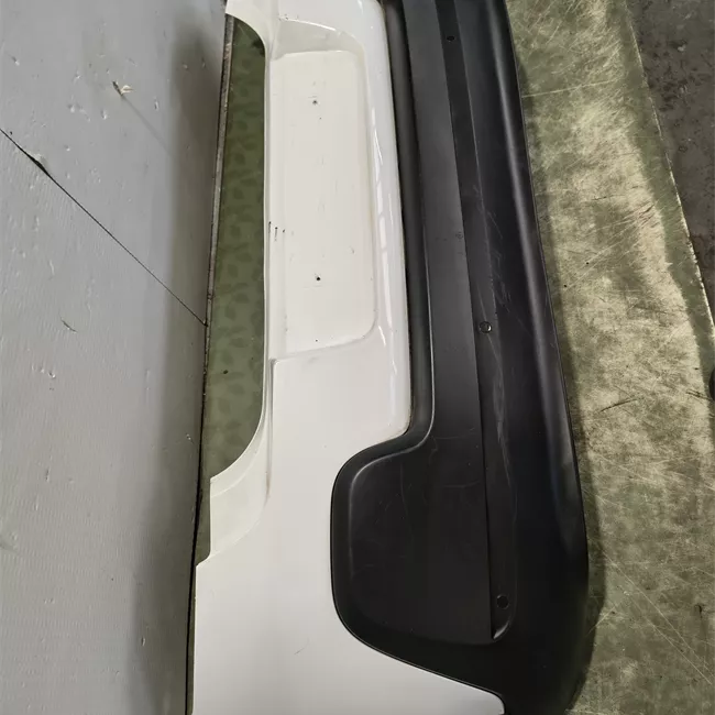 Paraurti posteriore superiore con allargat.parafango primer