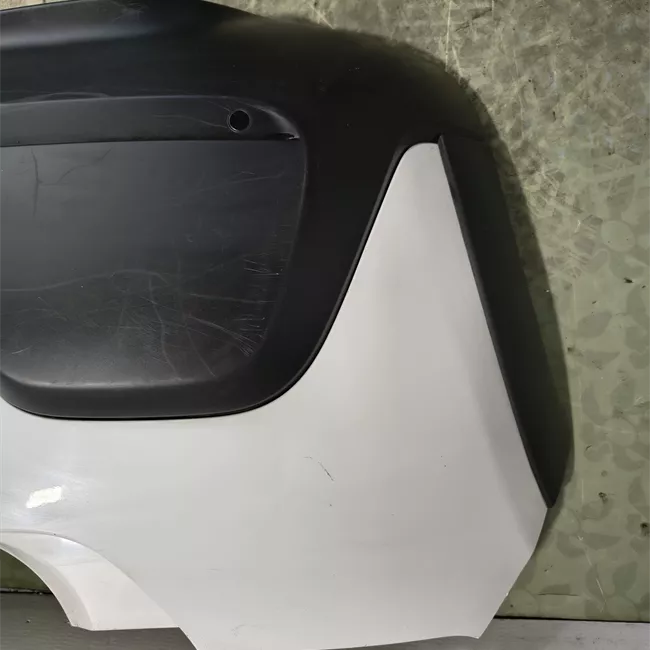 Paraurti posteriore superiore con allargat.parafango primer