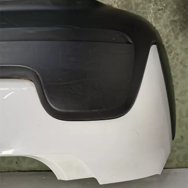 Paraurti posteriore superiore con allargat.parafango primer