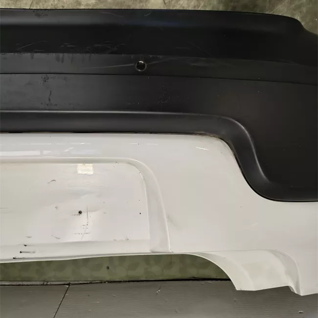 Paraurti posteriore superiore con allargat.parafango primer