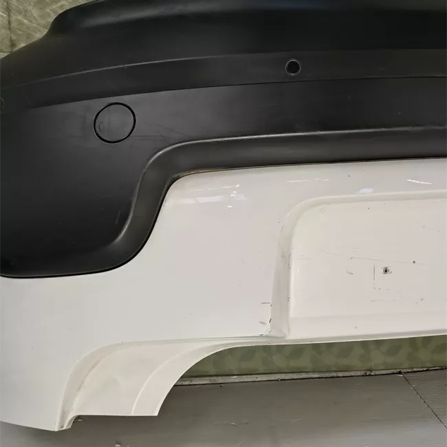 Paraurti posteriore superiore con allargat.parafango primer