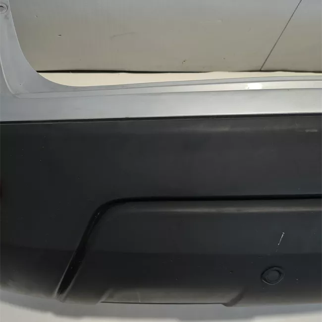 Paraurti posteriore con sensore parcheggio