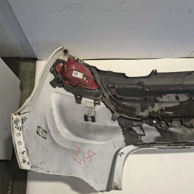 Paraurti posteriore senza sorvegl.angolo morto primer
