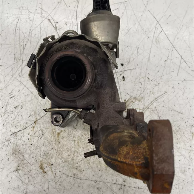 Turbocompressore con collettore scarico