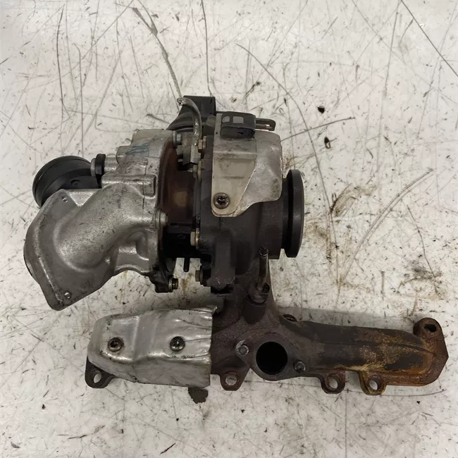 Turbocompressore con collettore scarico