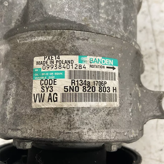 Compressore aria condizionata rotazionale