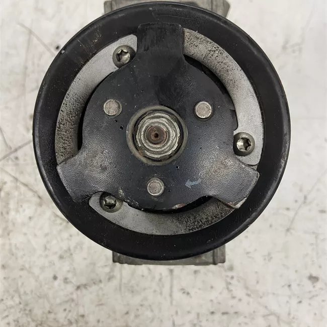 Compressore aria condizionata rotazionale