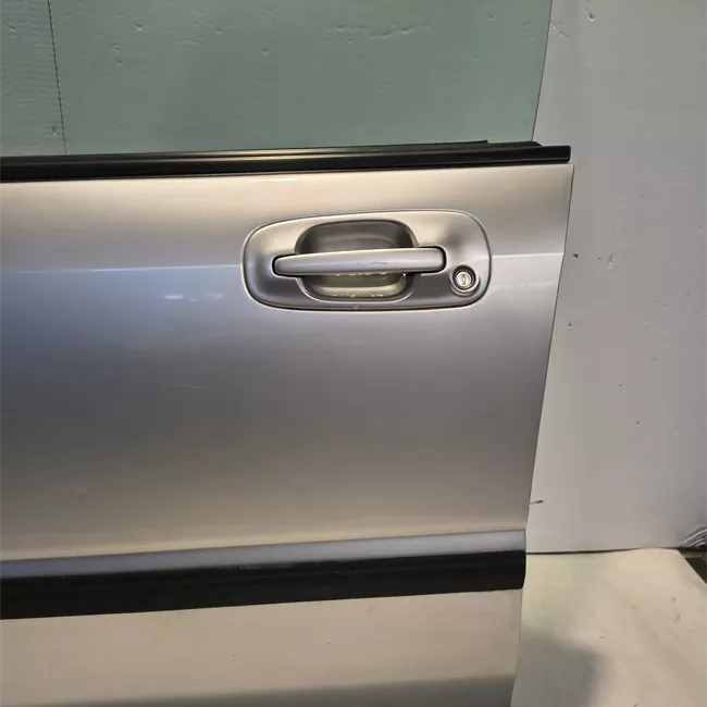 Porta anteriore sinistra