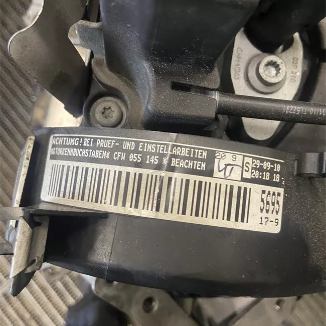 Motore semicompleto rotazionale