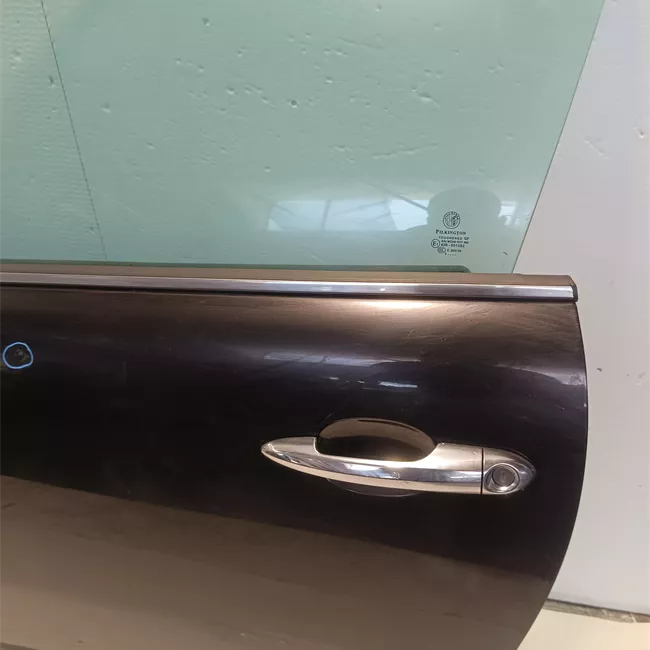 Porta anteriore sinistra