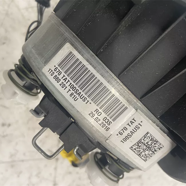 Dispositivo airbag lato guida con interruttore telecomando radio e telefono nero