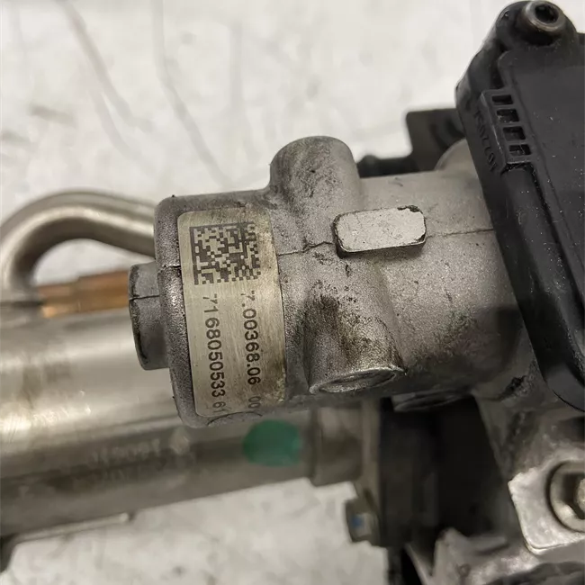 Scambiatore calore EGR con raccordo e tubo recupero gas