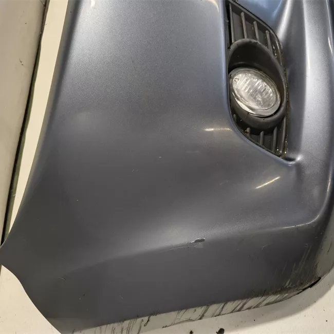 Paraurti anteriore con over fender