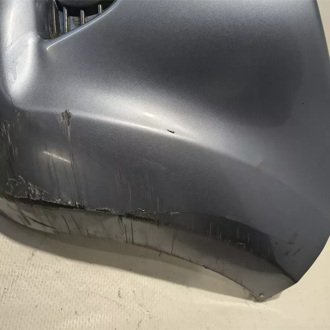 Paraurti anteriore con over fender