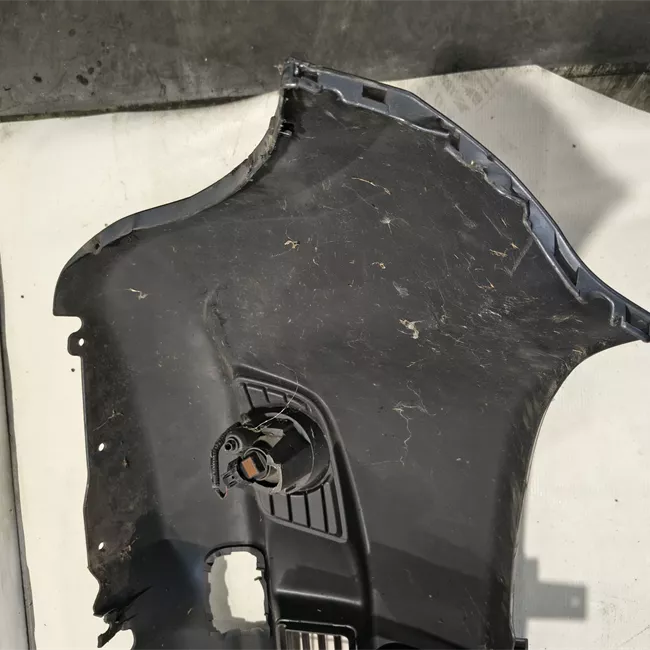 Paraurti anteriore con over fender