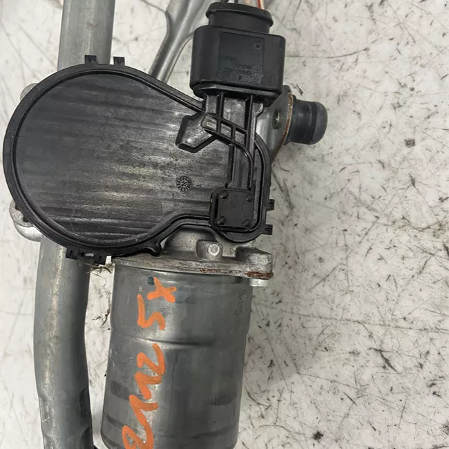 Meccanismo tergiparabrezza con motorino