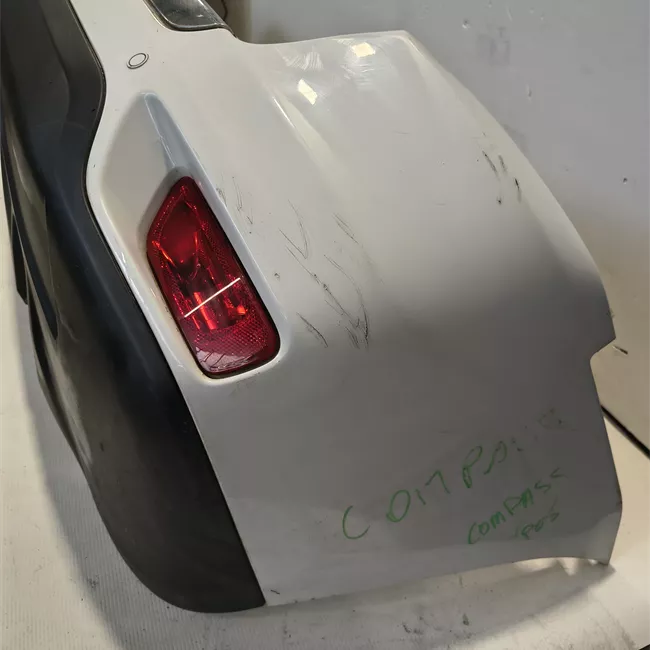 Paraurti posteriore superiore