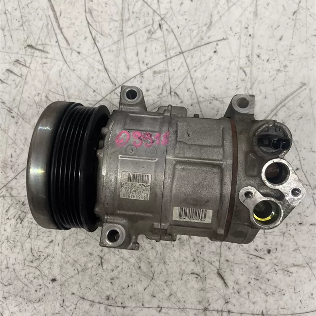 Compressore aria condizionata rotazionale