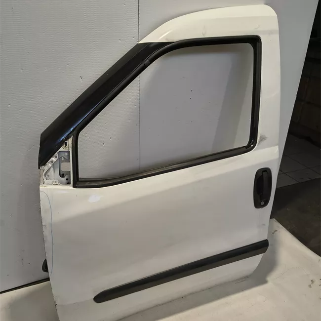 Porta anteriore sinistra