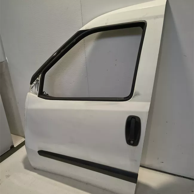 Porta anteriore sinistra