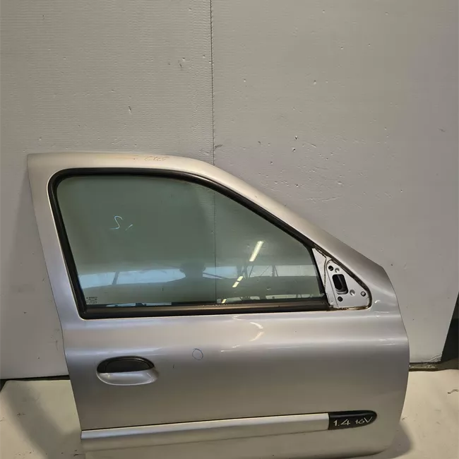 Porta anteriore destra
