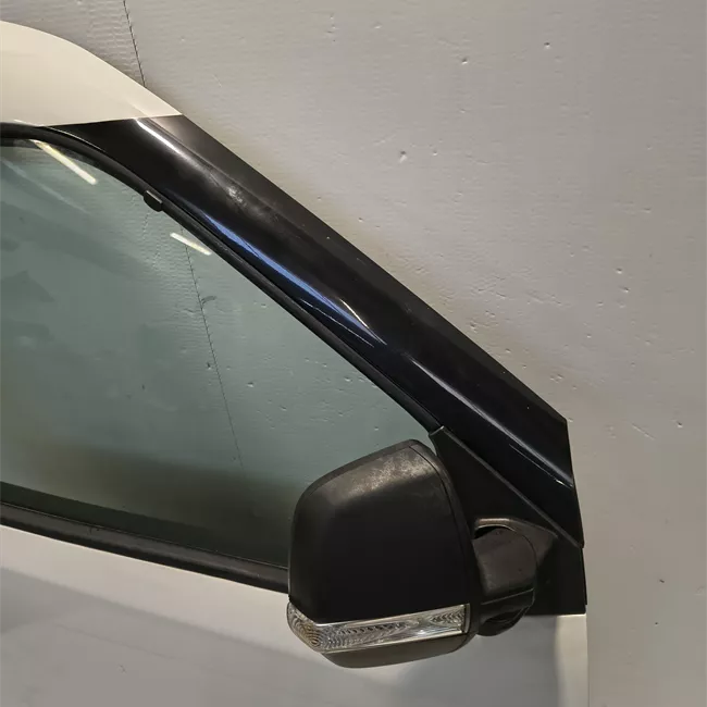 Porta anteriore destra