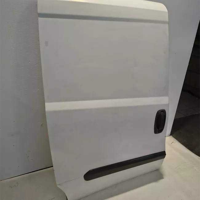 Porta posteriore destra