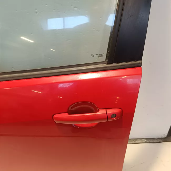 Porta anteriore sinistra