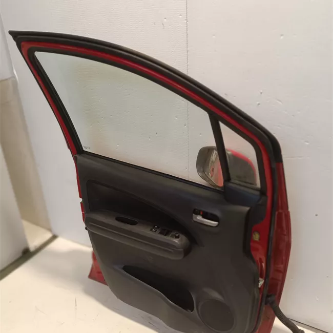 Porta anteriore sinistra