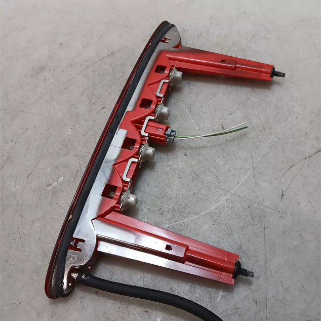 Fanale stop supplementare lunotto fisso