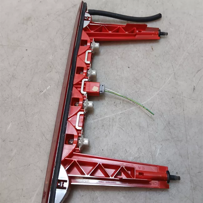 Fanale stop supplementare lunotto fisso