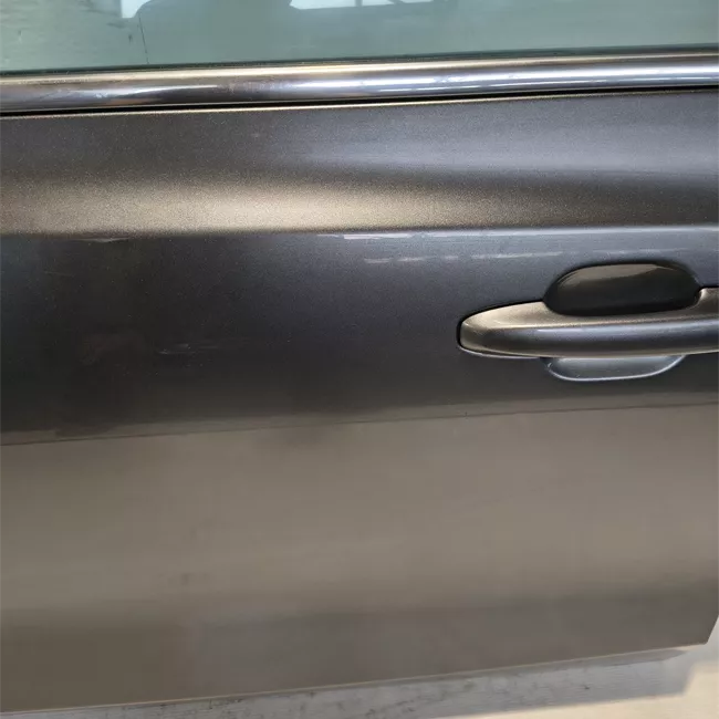 Porta anteriore sinistra