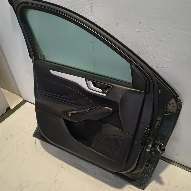 Porta anteriore sinistra