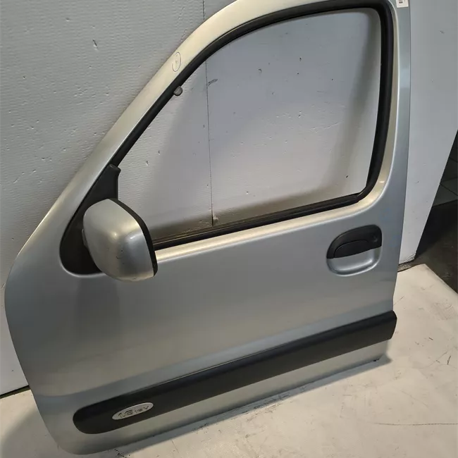 Porta anteriore sinistra