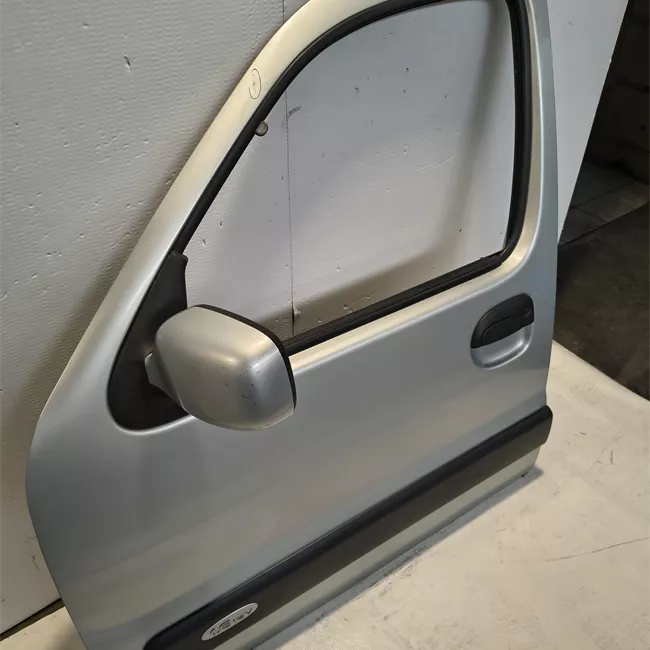 Porta anteriore sinistra