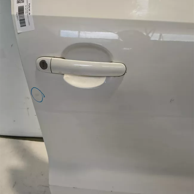Porta anteriore destra