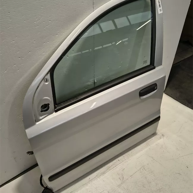 Porta anteriore sinistra